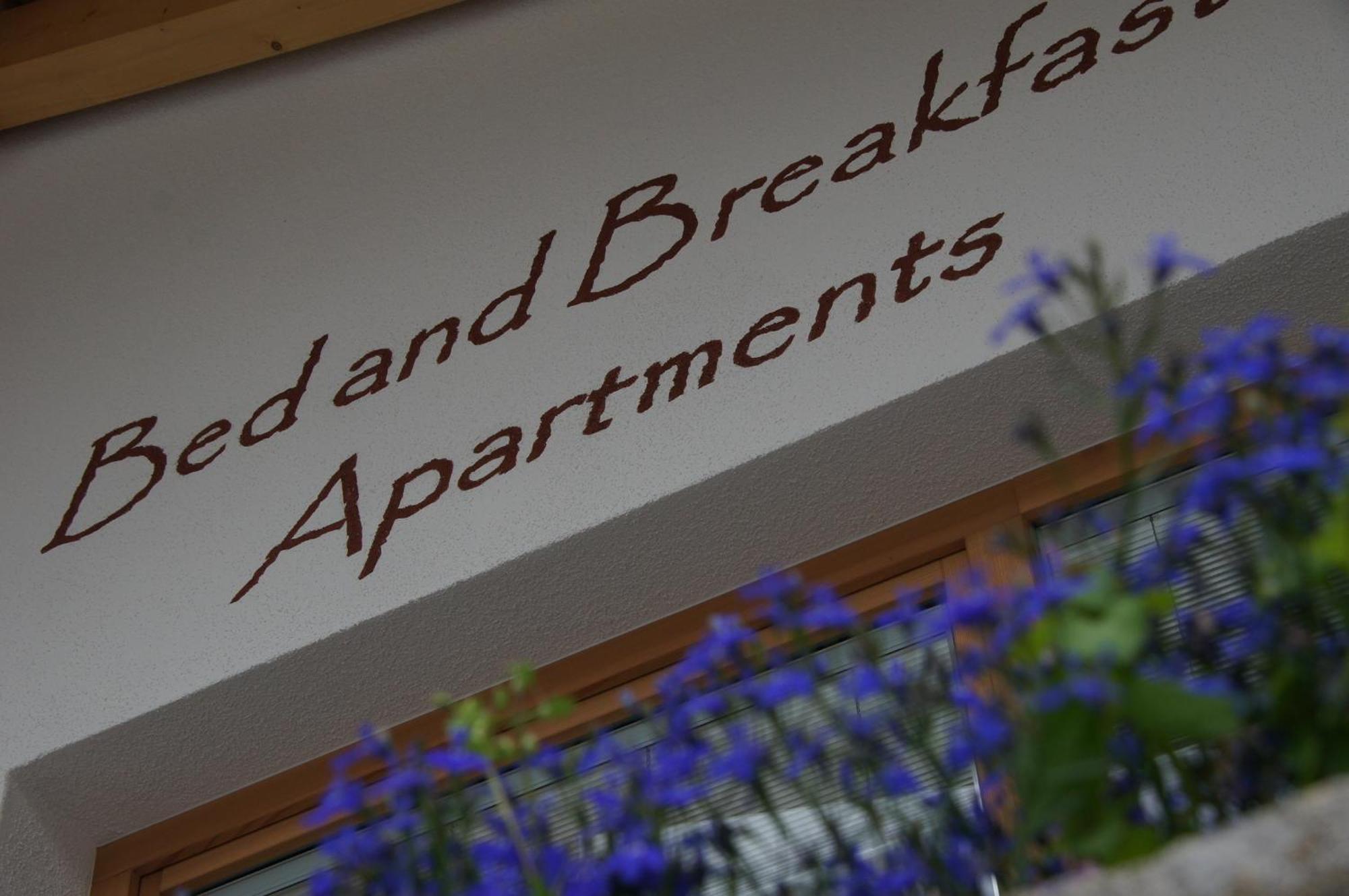 Monti Pallidi B&B Apartments Corvara In Badia Eksteriør bilde