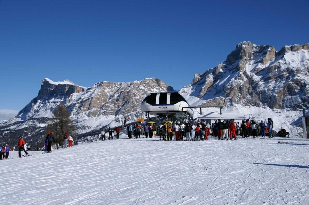 Monti Pallidi B&B Apartments Corvara In Badia Eksteriør bilde