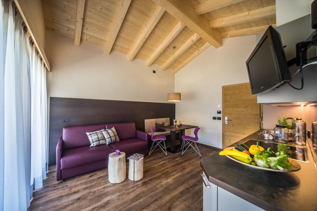 Monti Pallidi B&B Apartments Corvara In Badia Eksteriør bilde