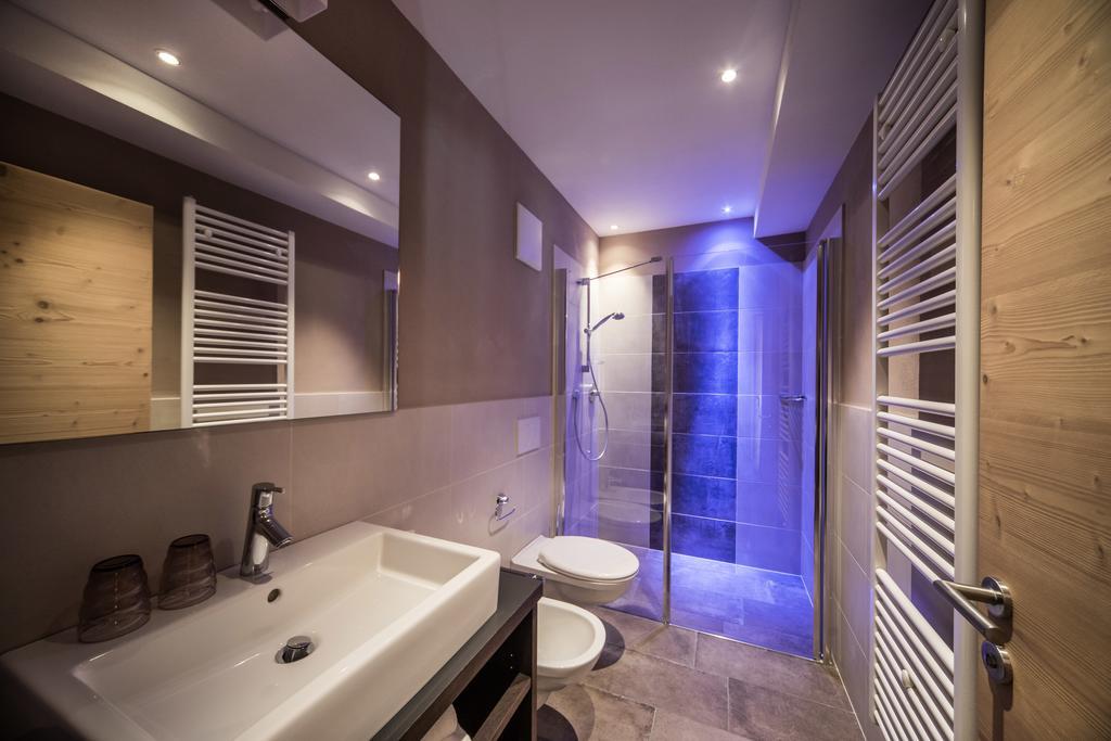 Monti Pallidi B&B Apartments Corvara In Badia Eksteriør bilde